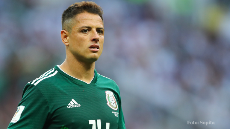 Chicharito Hernández: Trayectoria Brillante y Legado en el Fútbol Mexicano